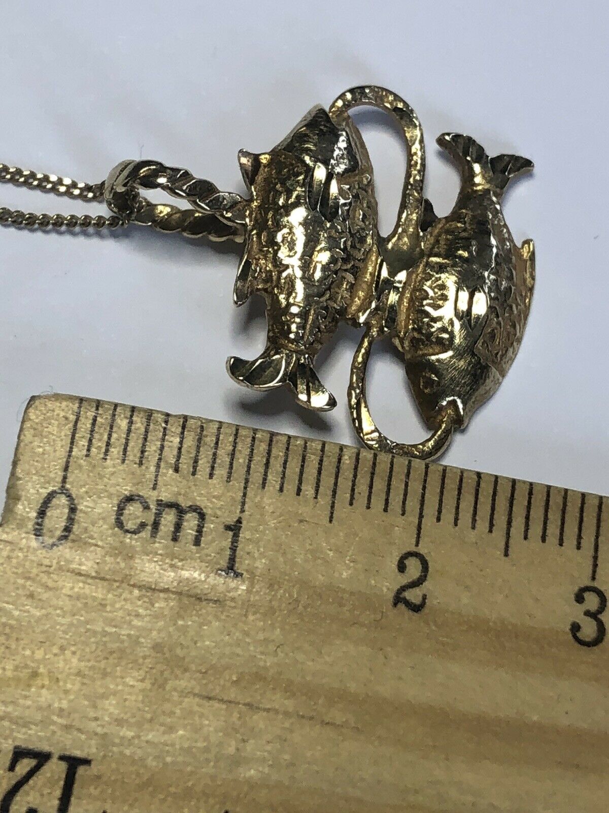 Vintage 14ct Gold Pisces Fishes Pendant Necklace 9ct Chain