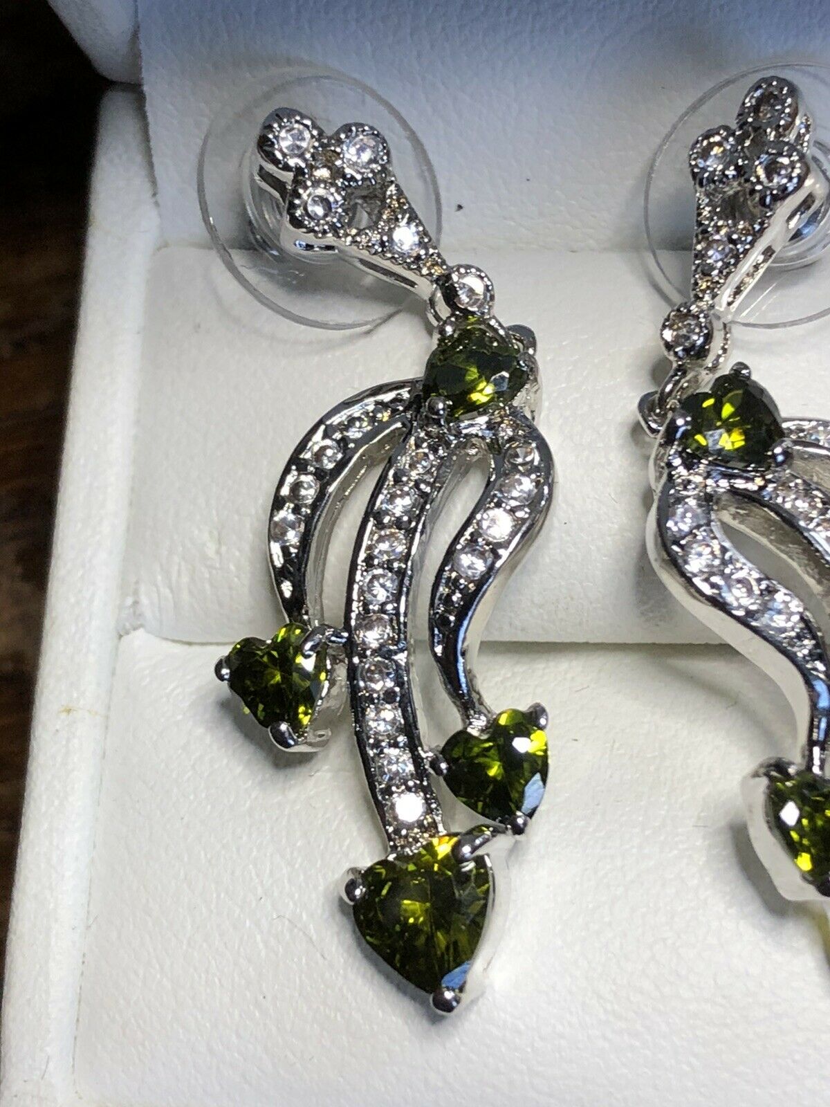 Vintage 1980s Rhodium Plated Green Heart Cubic Zirconia Drop Earrings