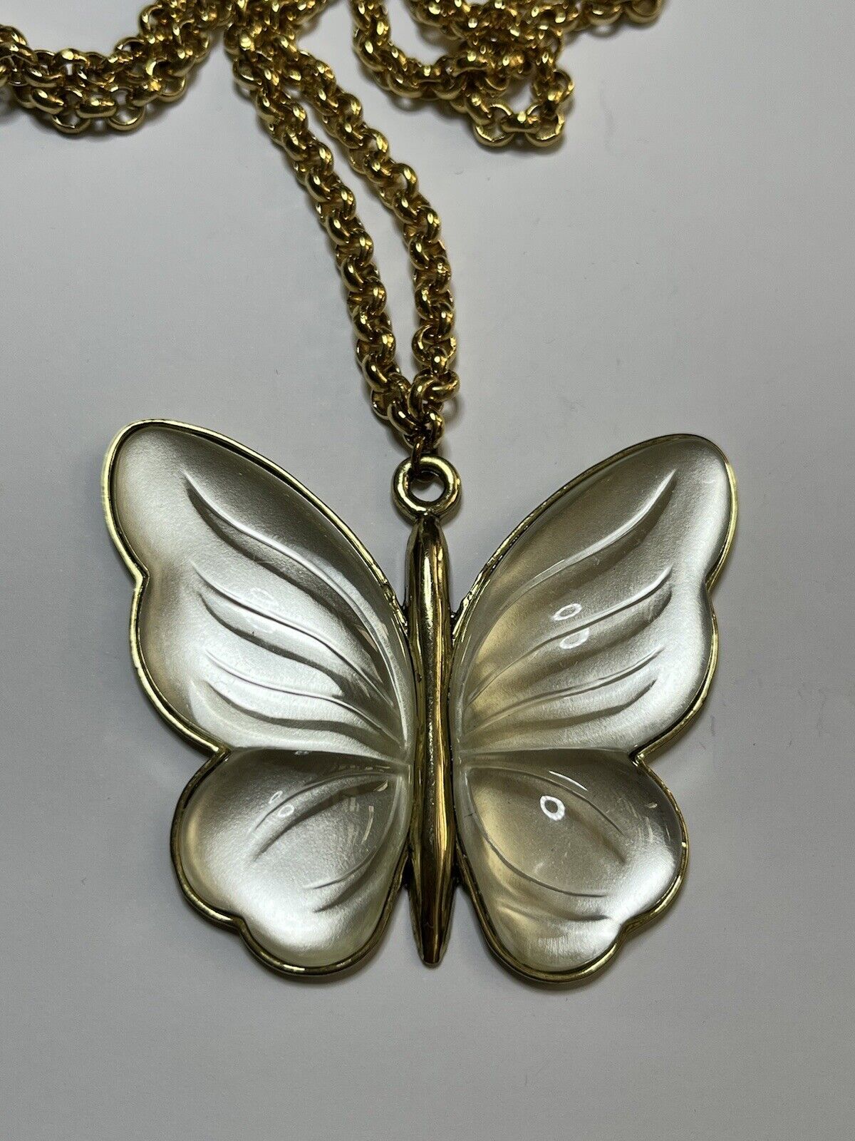 Vintage Gold Tone Pearlised Statement Butterfly Pendant Necklace