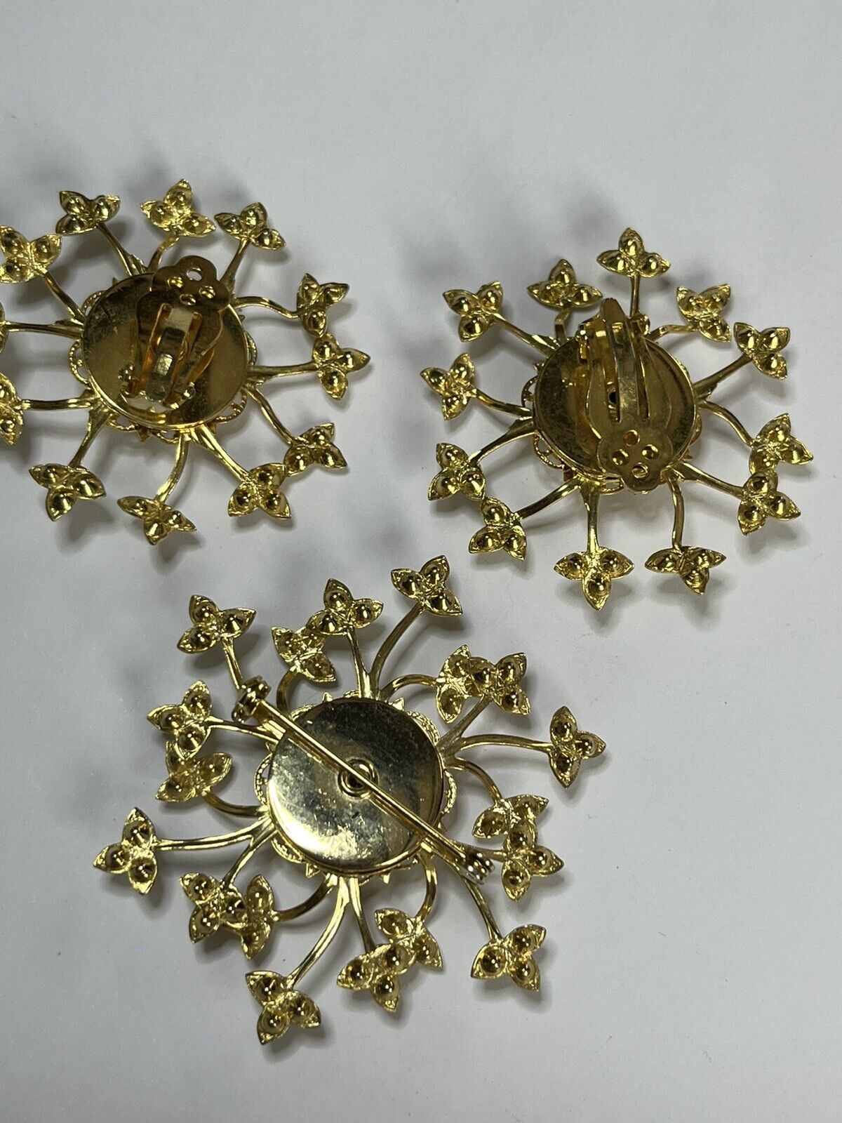 Vintage Gold Tone Paste Snowflake Flower Clip On Earring Brooch Set