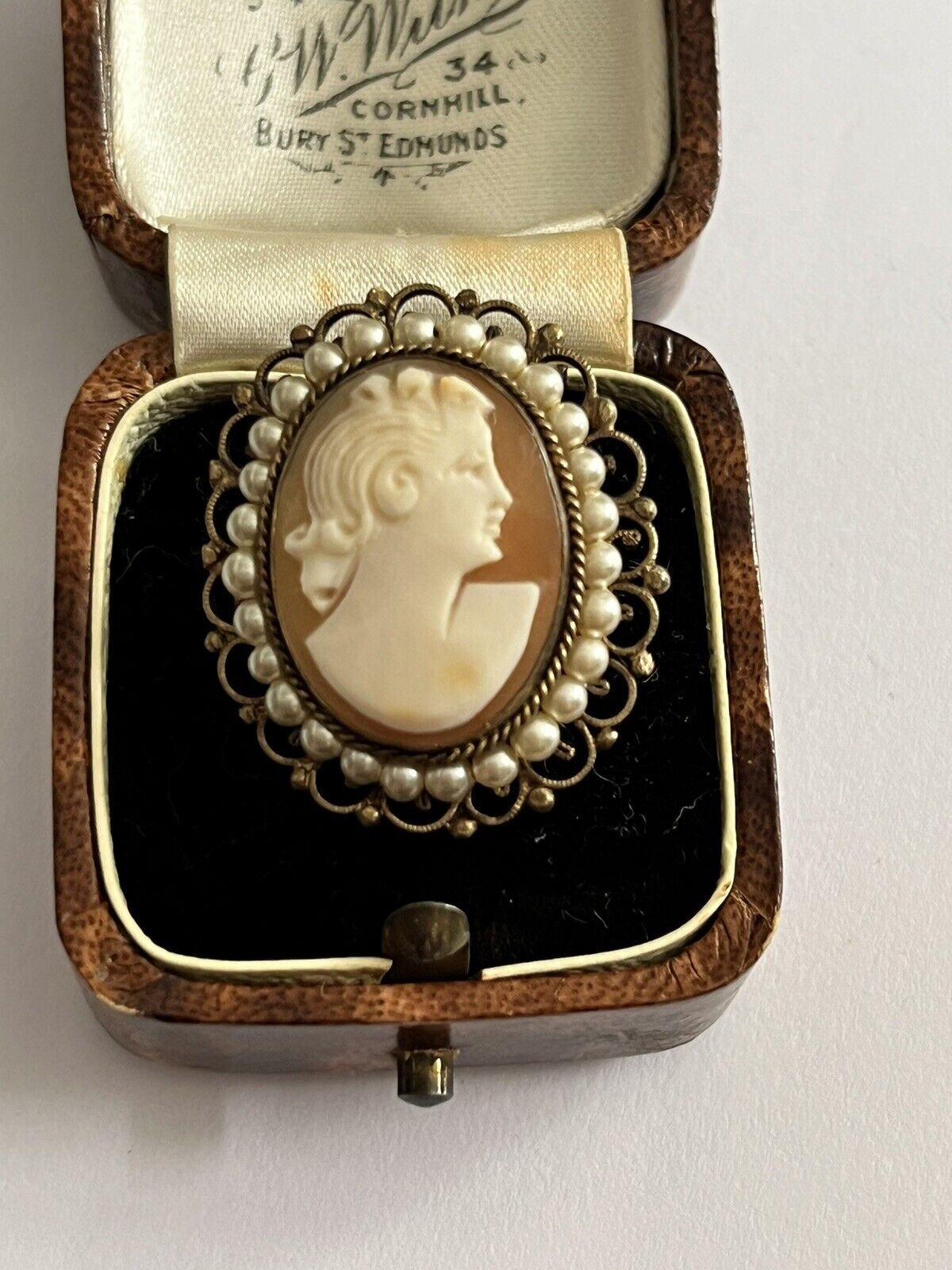 Vintage Cameo Faux Pearl Brooch