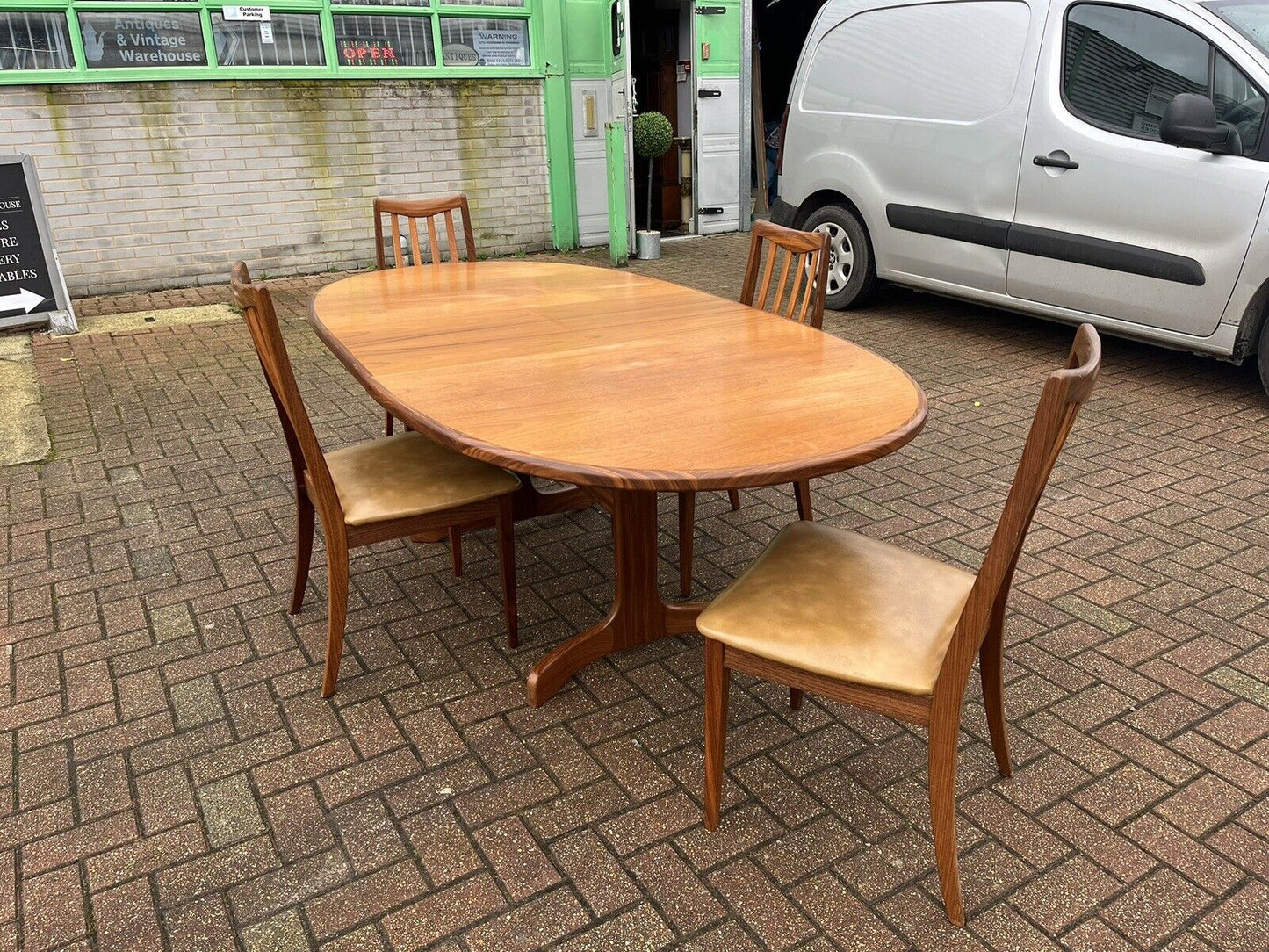 Mid Century G-Plan Extending Dining Table & Chairs