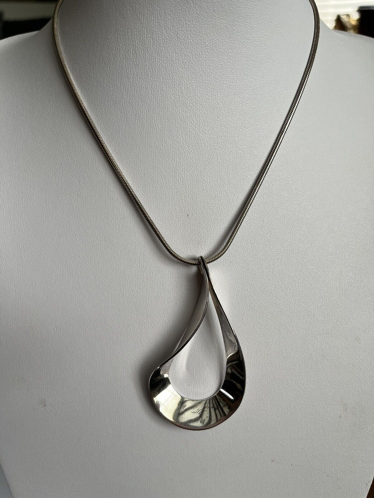 Vintage Silver 925 Modernist Pendant Necklace 23.70g