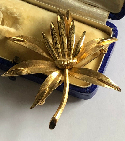 Vintage Gold Tone Leaf Spray Stylistic Brooch