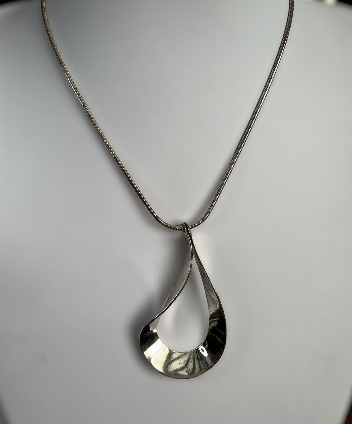 Vintage Silver 925 Modernist Pendant Necklace 23.70g