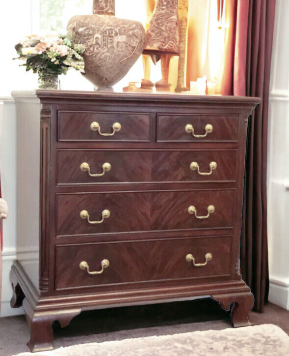 Small Mahogany Bachelors Chest Of Drawers