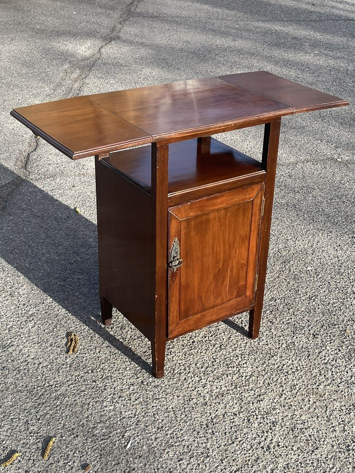 Edwardian Bedside Cabinet. In Mahogany With Fold Out Flaps