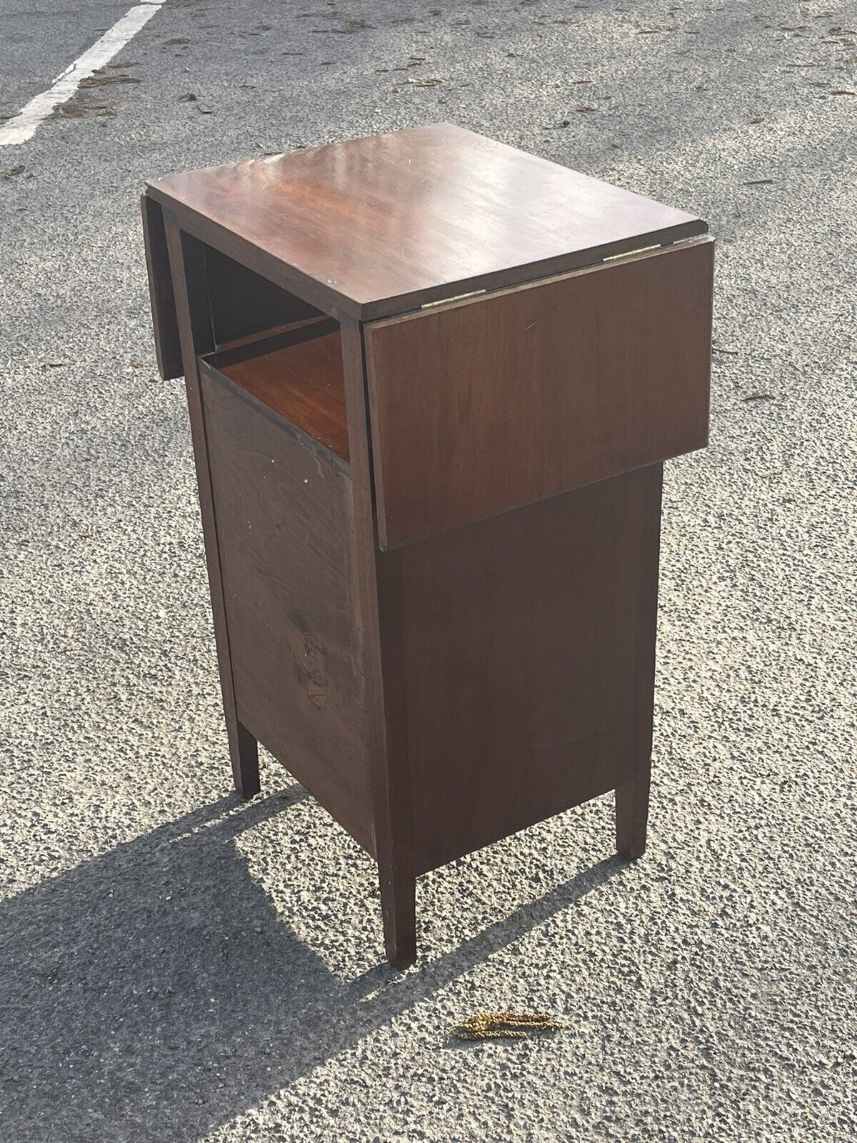 Edwardian Bedside Cabinet. In Mahogany With Fold Out Flaps